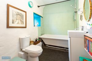 Alms Cottage - Bathroom- click for photo gallery